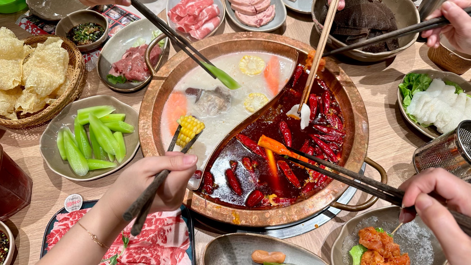 辣得出色重慶火鍋